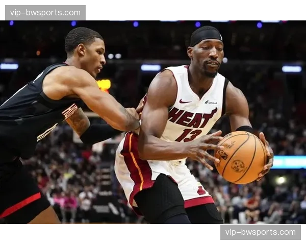 阿德巴约高位策应能力 热火进攻体系运转核心